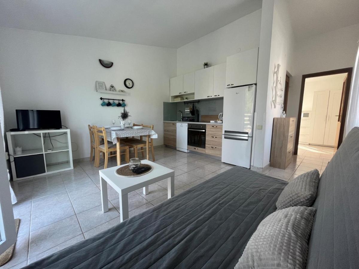 Pinezici Apartman Niccole מראה חיצוני תמונה